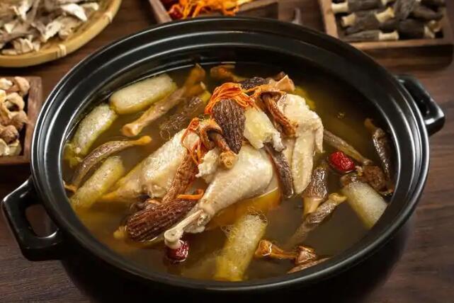 哺乳期间可以吃当归网 | 哺乳期间可以吃当归羊肉汤吗,哺乳期能吃当归
